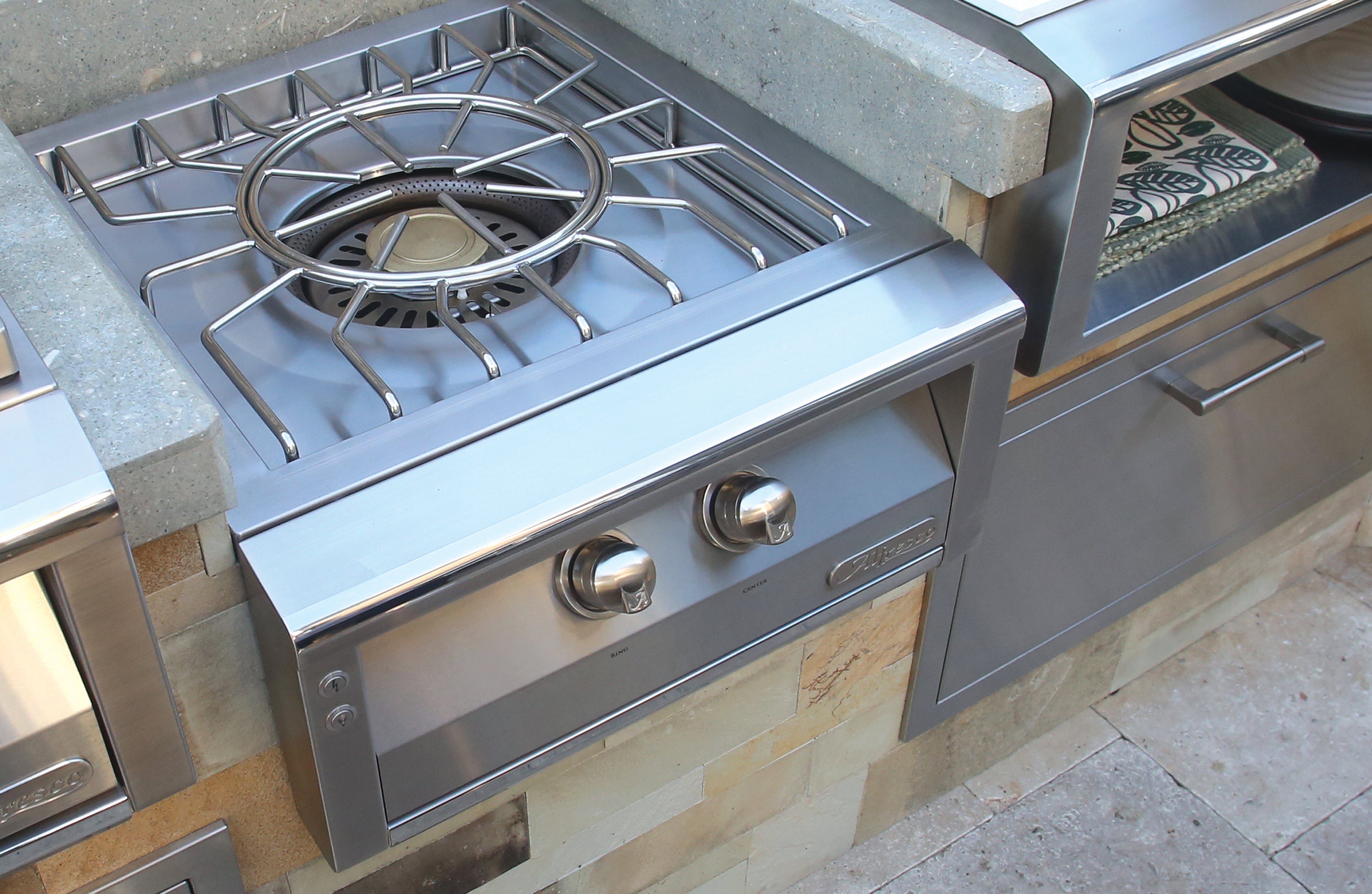 Alfresco 24" Versa Power™ Cooking System