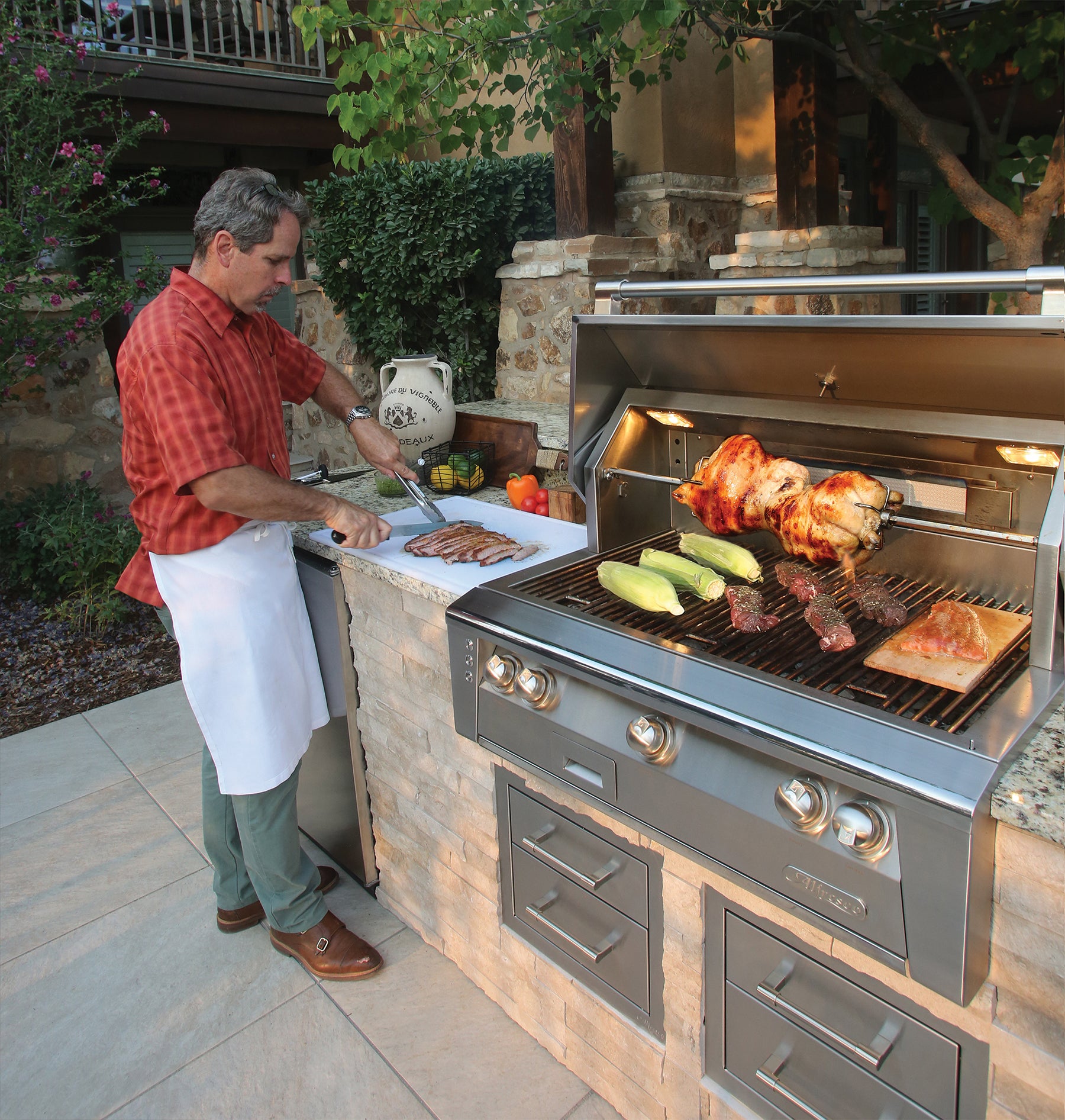 Alfresco ALXE 30" Luxury Built-In Gas Grill